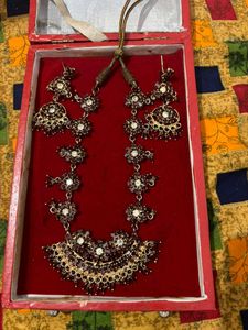 Maroon Jewellery Set