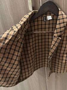 H&amp;M Cropped shirt