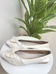 Elegant White Ballet Flats