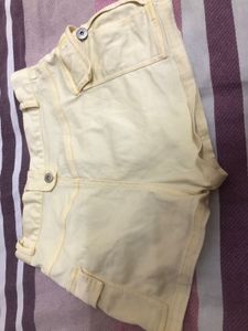 Pastel Lemon Yellow Shorts With Side Pockets