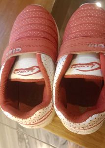 Boy&#39;s And Girls Footwear