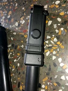 2 Tripods for video recording