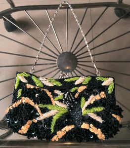 Black🖤 ND Green💚Sequence✨ Pretty Handbag 👜