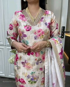 Floral Kurta Set beautiful article
