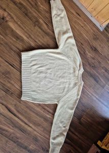 cute yellow pullover ✨️