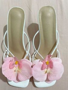 Flower Clip Sandals