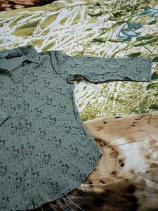 Stylish Girl&#39; Shirt Body Shaped Stretchable Fit