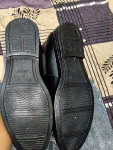 Stylish Black Chelsea Boots