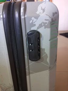 Safari &#39;Explore&#39; Travel Trolly Bag