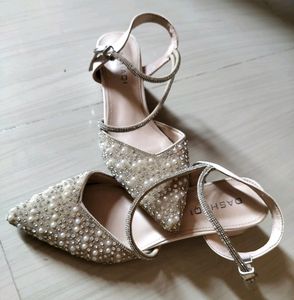 TRENDY WOMAN BLOCK HEEL