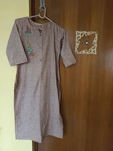 Tan Kurti