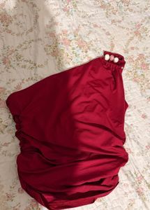Chic One-Shoulder Top