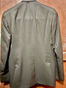 Elegant Satin-Lapel Black Blazer – A Must-Have for