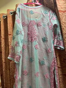 Lucknowi Chikankari Kurti