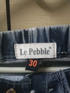 Trendy Light Wash Cargo Jeans