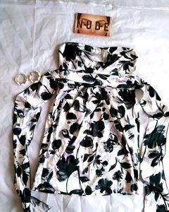 Beautiful Black And White Flower Print Dress