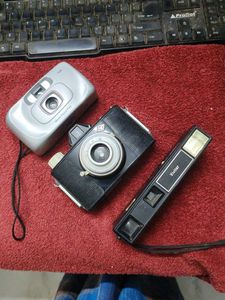 Vintage Camera (Not Working)