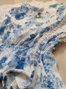 Floral Lace Sleeve Top