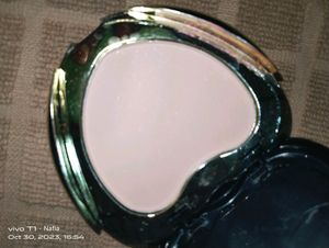 Makeup Kit (Eyeshadow,Powder,Lip Gloss)