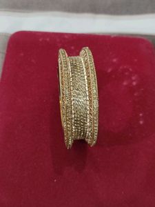 1 Hand Bangle