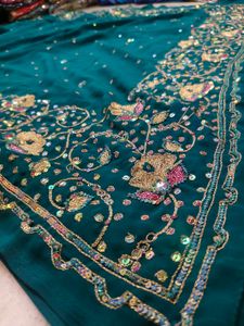 Aari Tari Zari Saree Available 🩷