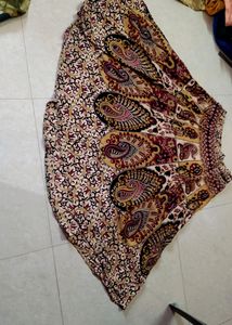 Woman&#39;s Long Skirt