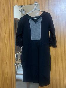 Minimalist Kurti