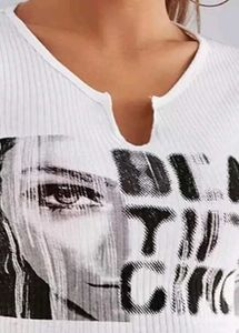 fitted white Tshirt