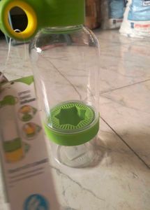 Juice Maker And Bottle 2 In 1