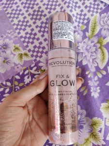 Makeup Revolution London Fix And Glow Spray