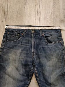 Ma573 Levi&#39;s Jeans Waist 32