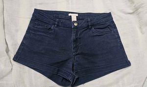 H&amp;M Mid Rise Black Denim Chino Shorts Women