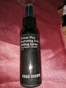 Foundation/Primer And Setting Spray Combo ....
