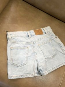 Zara Light Wash Jeans
