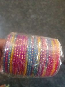 Multicolour Glass Bangle Set