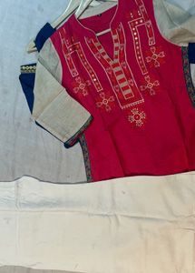 Embroidered Kurti Set