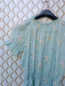 New With Tag Korean Clinched Waist Crop