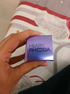 Hilary Rhoda Makeup Fixer
