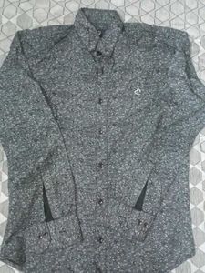 Patterned Men&#39;s Shirt