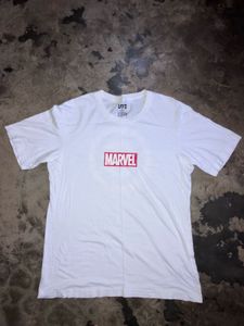 UNIQLO T-SHIRT