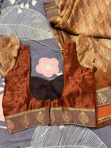 Elegant Brown Patterned Saree