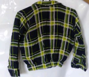 Cropped shirt