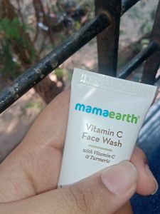 Mama earth Vitamin C Facewash