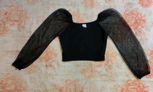Sheer Sleeve Crop Top 🖤