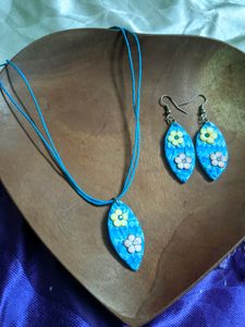 BEACHY PENDANT CHARMS WITH EAR RINGS 🐚🏖️🦀🩴