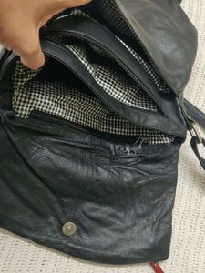 Chic Black &amp; Red Crossbody Bag