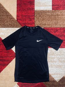 Nike Dri-FIT Training Shirt - Black Size M