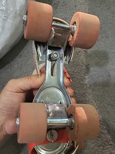 Roller SKATES