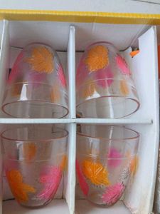 7 Peice Set Which Includes 2 Bowl, 4 Glass &amp; 1 Jug