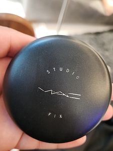 M.A.C Studio Fix Powder Plus Foundation - NC45